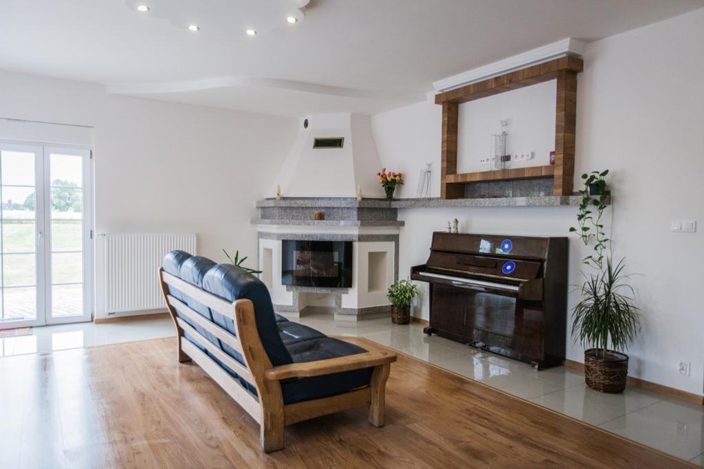Dworek Poznan Bed and Breakfast Εξωτερικό φωτογραφία