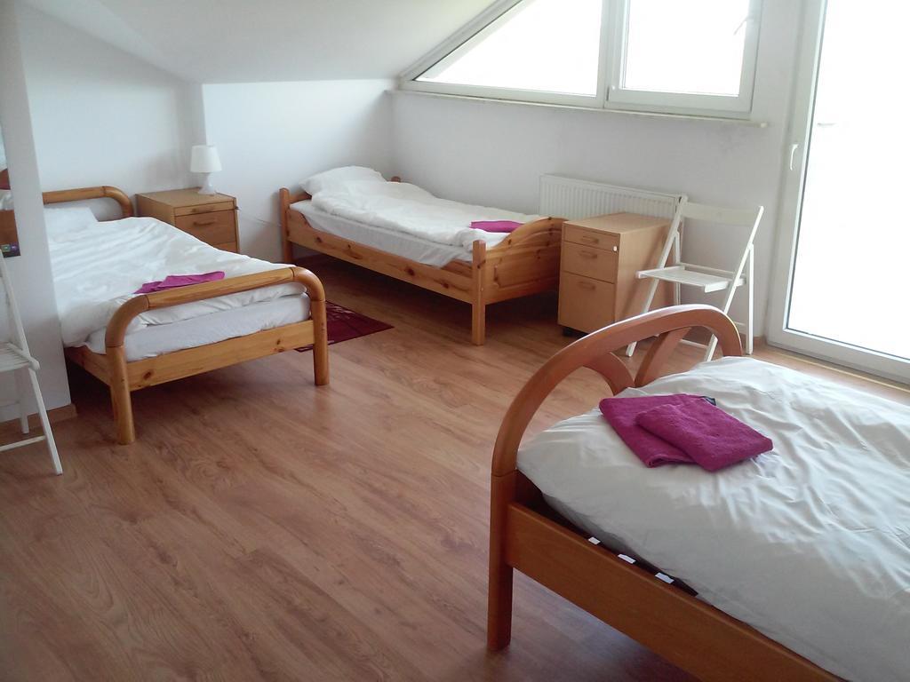 Dworek Poznan Bed and Breakfast Εξωτερικό φωτογραφία