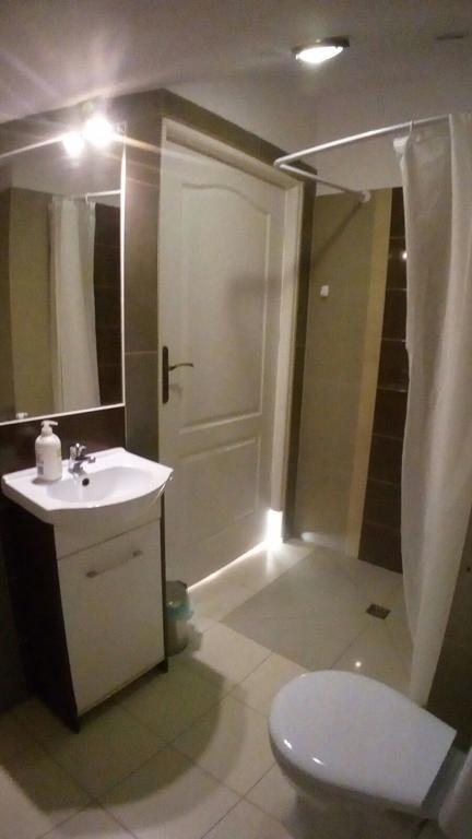 Dworek Poznan Bed and Breakfast Εξωτερικό φωτογραφία